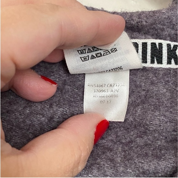 PINK Victoria’s Secret Gray Logo Pullover Sweatshirt Hoodie Size Small - Picture 5 of 7